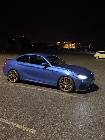 BMW M235i 8 of 17