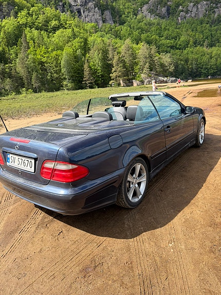 Mercedes-Benz CLK200 7 of 13
