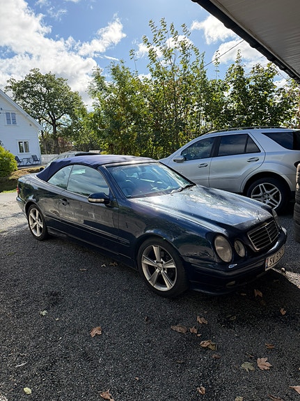 Mercedes-Benz CLK200 13 of 13