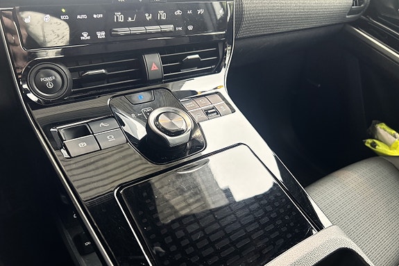 Subaru Solterra 14 of 17