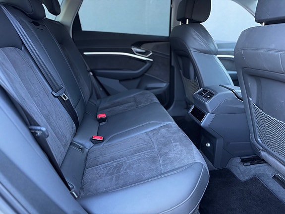 Audi e-tron 18 of 30