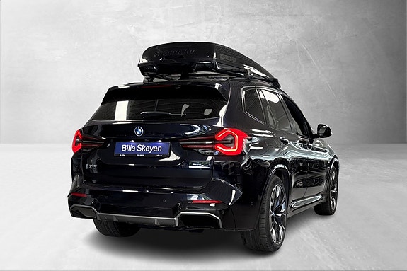 BMW iX3 4 of 14