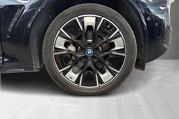BMW iX3 13 of 14