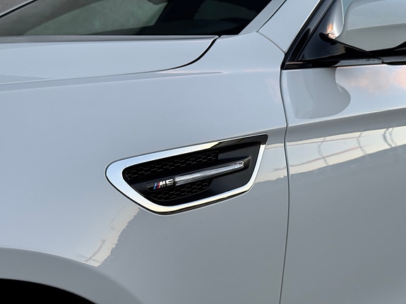 BMW M5 13 of 30