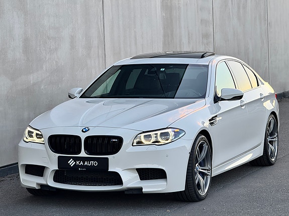 BMW M5 10 of 30