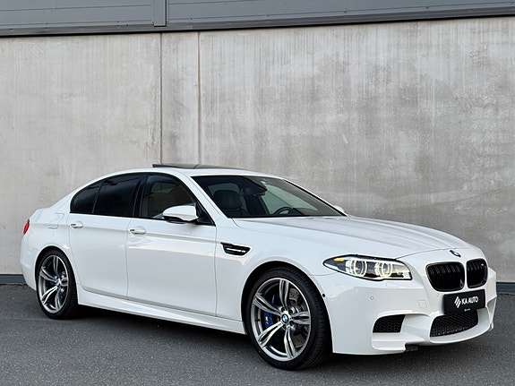 BMW M5 4 of 30