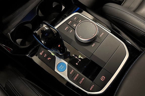 BMW iX3 20 of 25