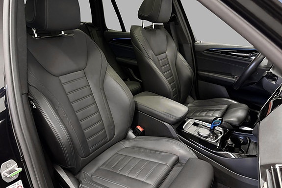 BMW iX3 8 of 25