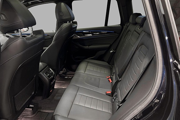 BMW iX3 7 of 25