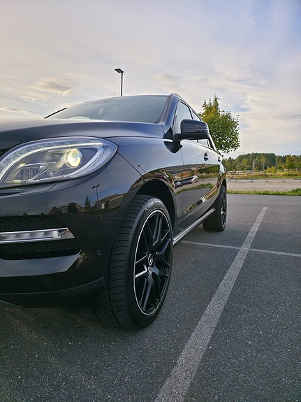 Mercedes-Benz ML250 14 of 30