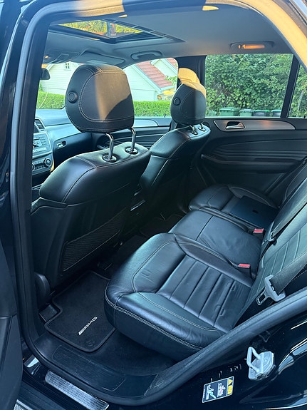 Mercedes-Benz ML250 23 of 30