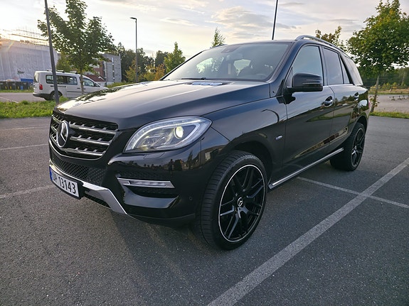 Mercedes-Benz ML250 12 of 30