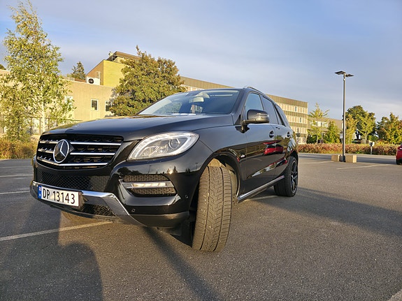 Mercedes-Benz ML250 3 of 30