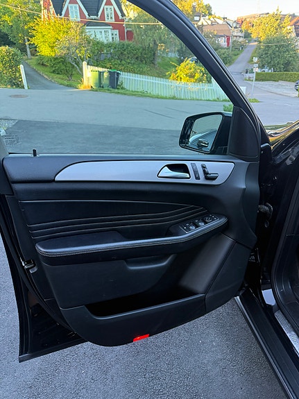Mercedes-Benz ML250 22 of 30