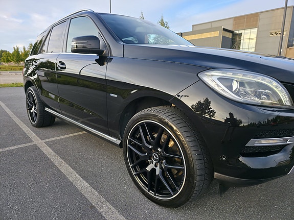 Mercedes-Benz ML250 17 of 30