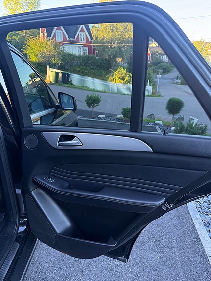 Mercedes-Benz ML250 28 of 30