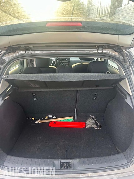 Nissan Pulsar 8 of 8