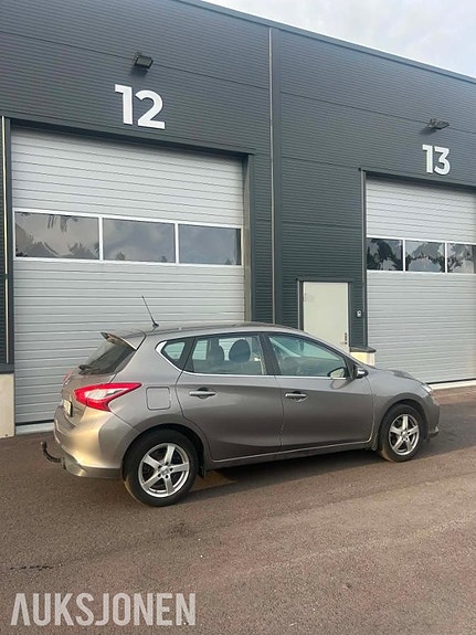 Nissan Pulsar 4 of 8