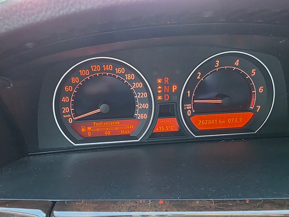 BMW 750i 18 of 29