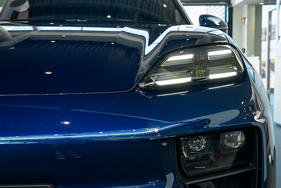 Porsche Macan 3 of 27
