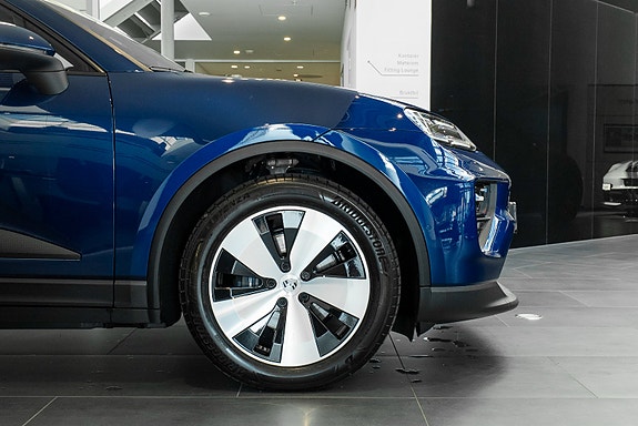 Porsche Macan 12 of 27