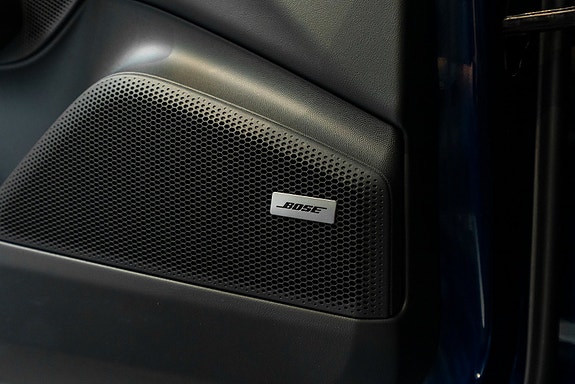 Porsche Macan 16 of 27