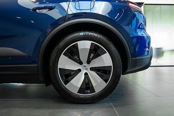 Porsche Macan 6 of 27