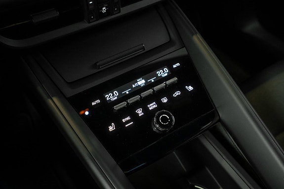 Porsche Macan 21 of 27