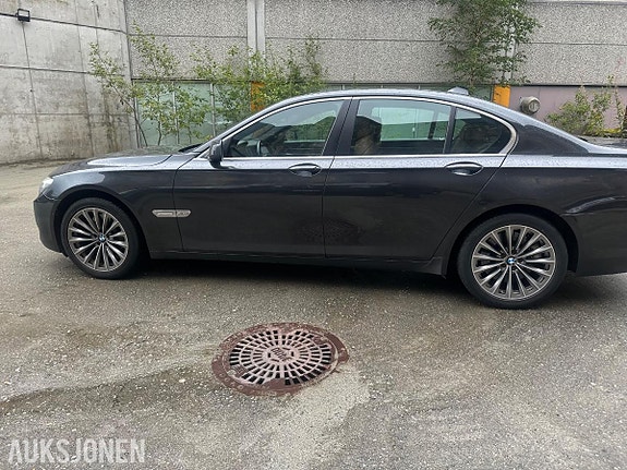 BMW 7-Serie 8 of 18