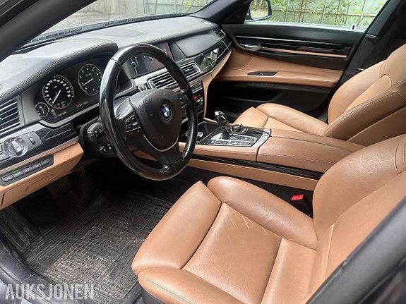 BMW 7-Serie 10 of 18