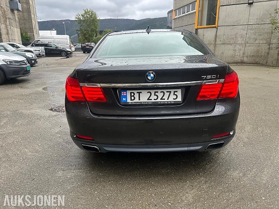 BMW 7-Serie 6 of 18