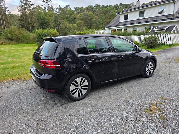 Volkswagen e-Golf VII 6 of 15