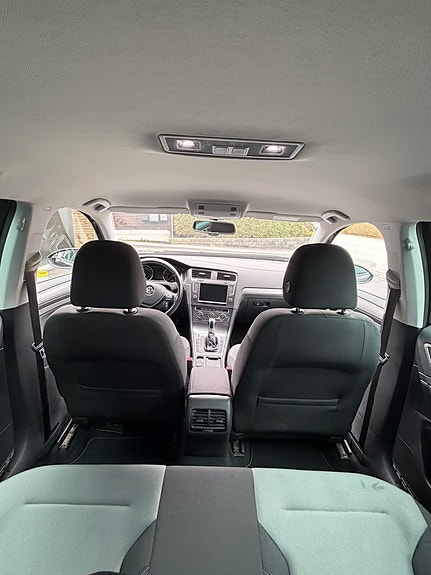 Volkswagen e-Golf VII 13 of 15