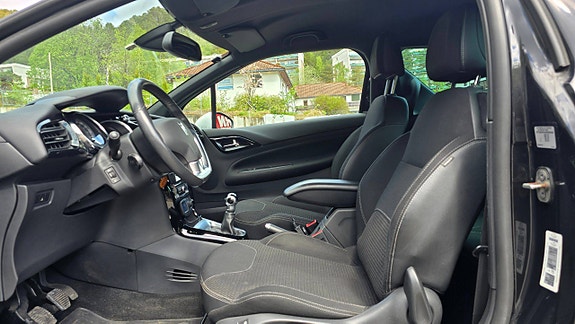 Citroen DS3 11 of 16