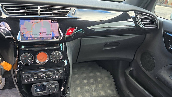 Citroen DS3 14 of 16