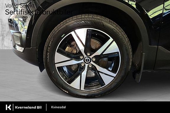Volvo XC40 9 of 29