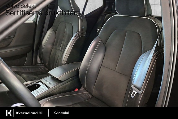 Volvo XC40 10 of 29