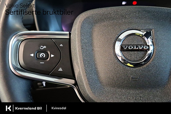 Volvo XC40 16 of 29