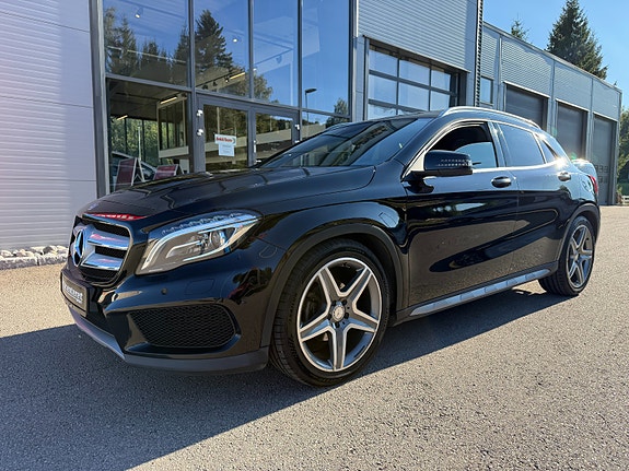Mercedes-Benz GLA200 3 of 19