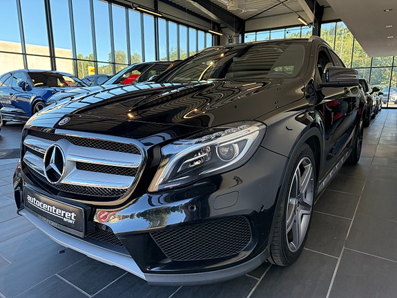 Mercedes-Benz GLA200 10 of 19