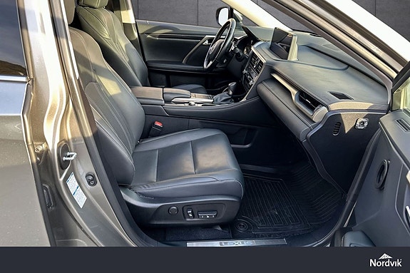 Lexus RX450h 11 of 28