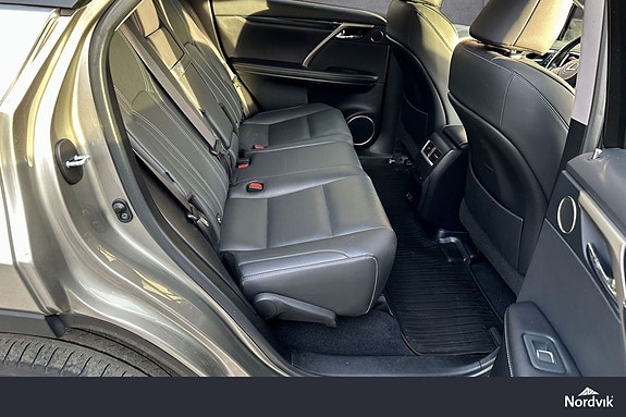 Lexus RX450h 12 of 28