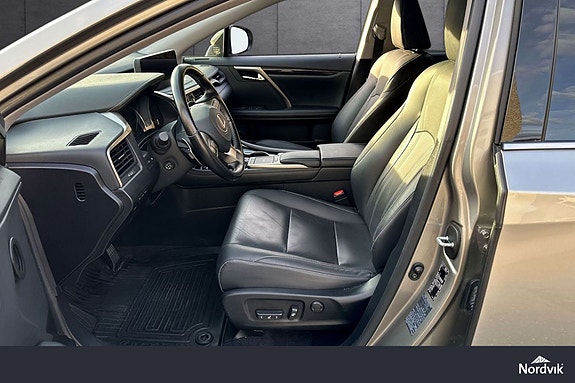 Lexus RX450h 9 of 28