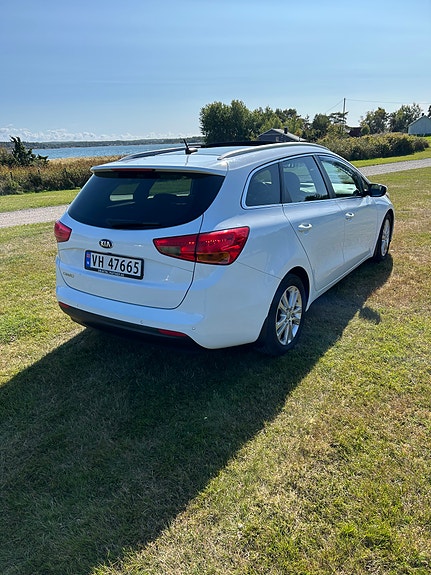 Kia Ceed 3 of 12