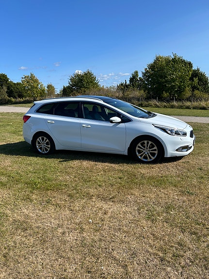 Kia Ceed 2 of 12