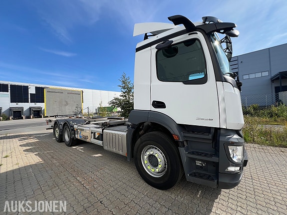 Mercedes-Benz Actros 2635 6x2 vekselflakbil med Zepro bakløfter 6 of 30