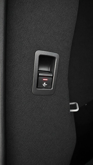 Audi Q4 e-tron 8 of 26