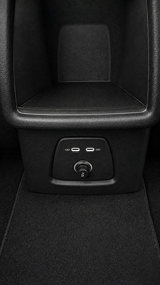 Audi Q4 e-tron 13 of 26