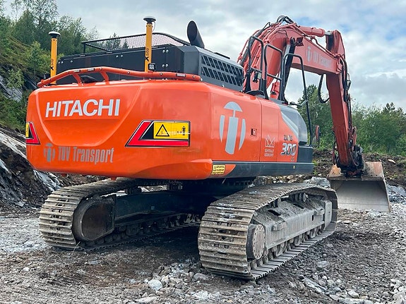 Hitachi ZX 300 -7 4 of 13