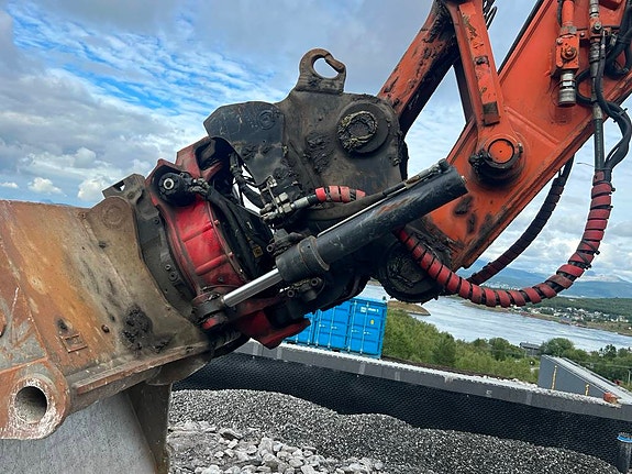 Hitachi ZX 300 -7 8 of 13